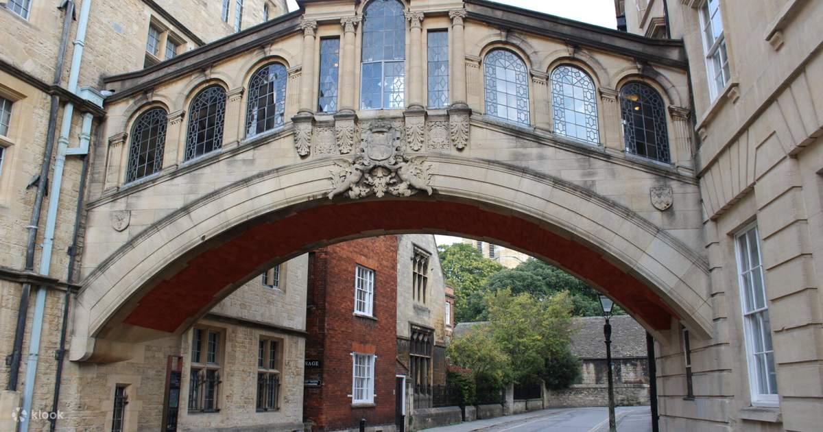 Inspector Morse with Lewis & Endeavour Sites Walking Tour in Oxford Klook